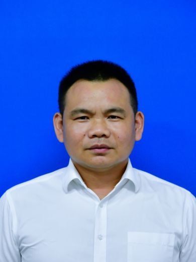 黄滔